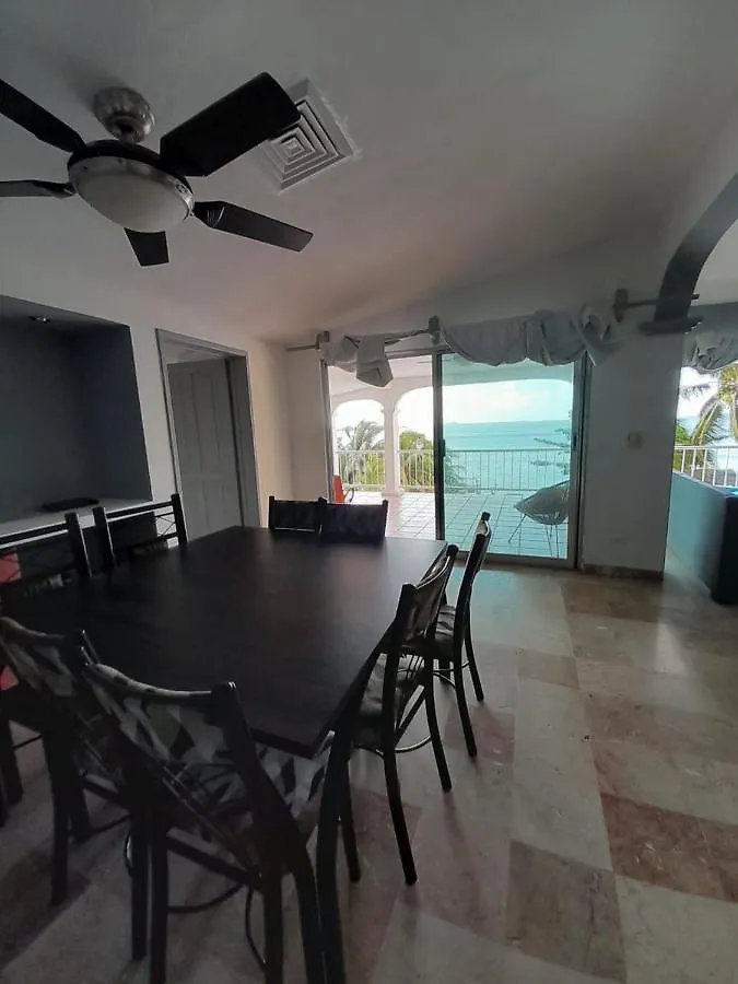 Large Penthouse On Lagoon, Fantastic Views, Across From Beach Cancun Hostel