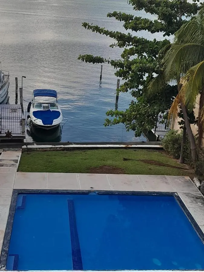 Large Penthouse On Lagoon, Fantastic Views, Across From Beach Cancun