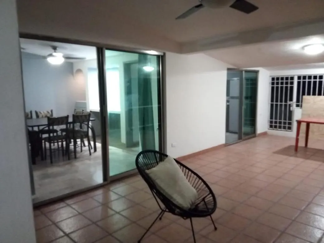 Hostel Large Penthouse On Lagoon, Fantastic Views, Across From Beach Cancun